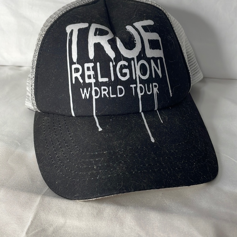 Like New  True Religion World Tour Trucker Hat